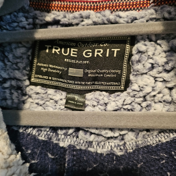 True Grit Blue and Gray Sherpa Pullover - Picture 2 of 2